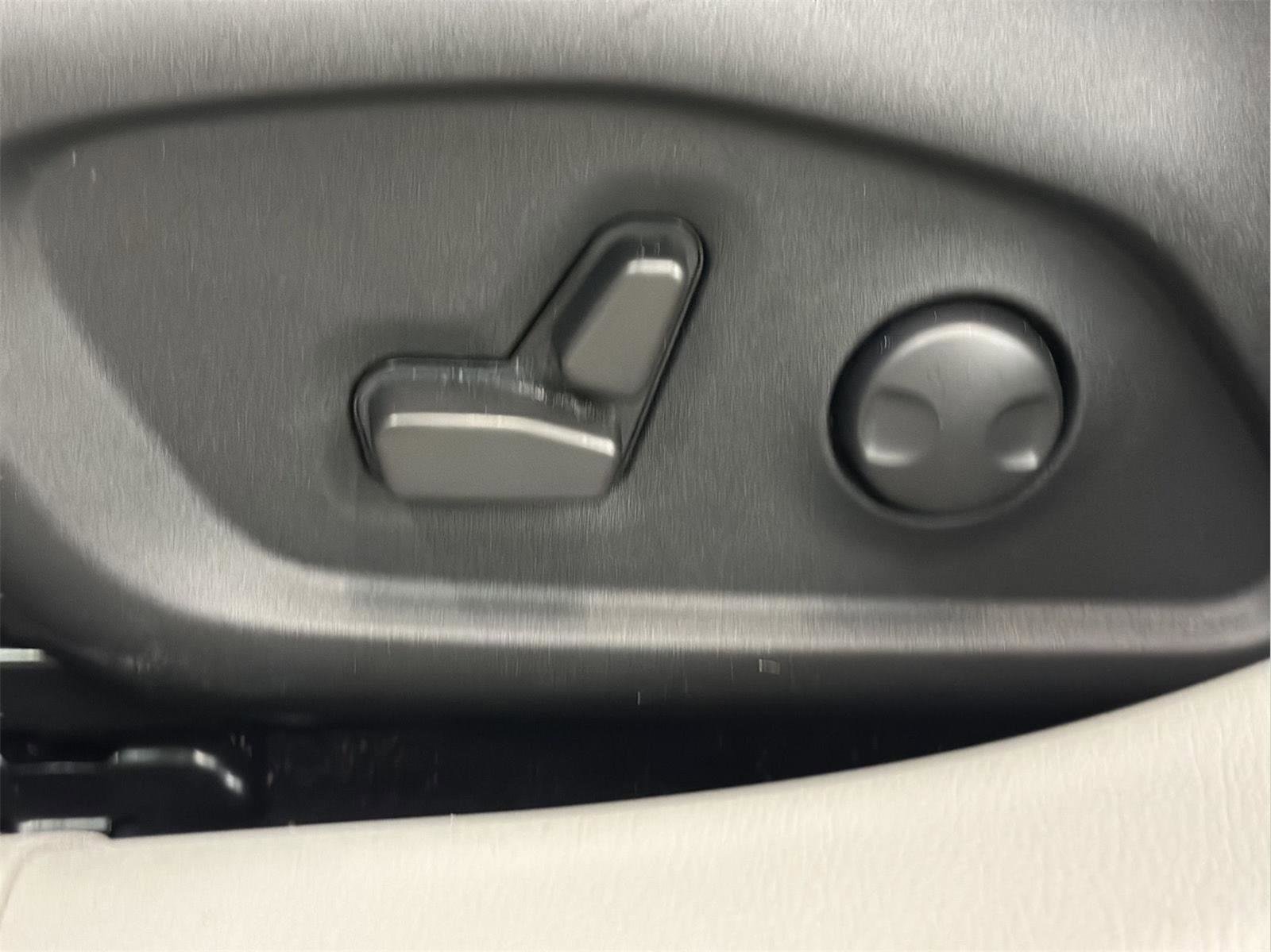 Used 2022 Jeep Compass Latitude w/ Convenience Group image 36