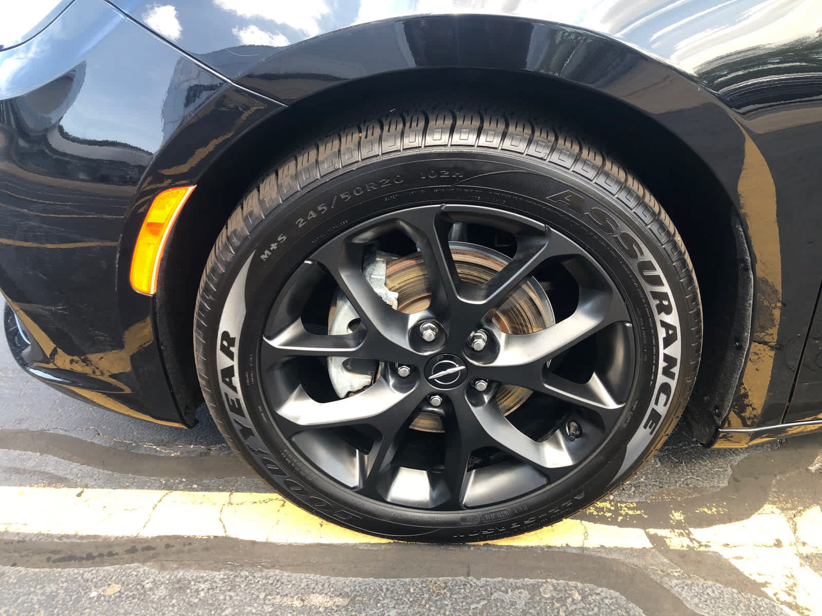 Used 2025 Chrysler Pacifica Limited FWD image 32