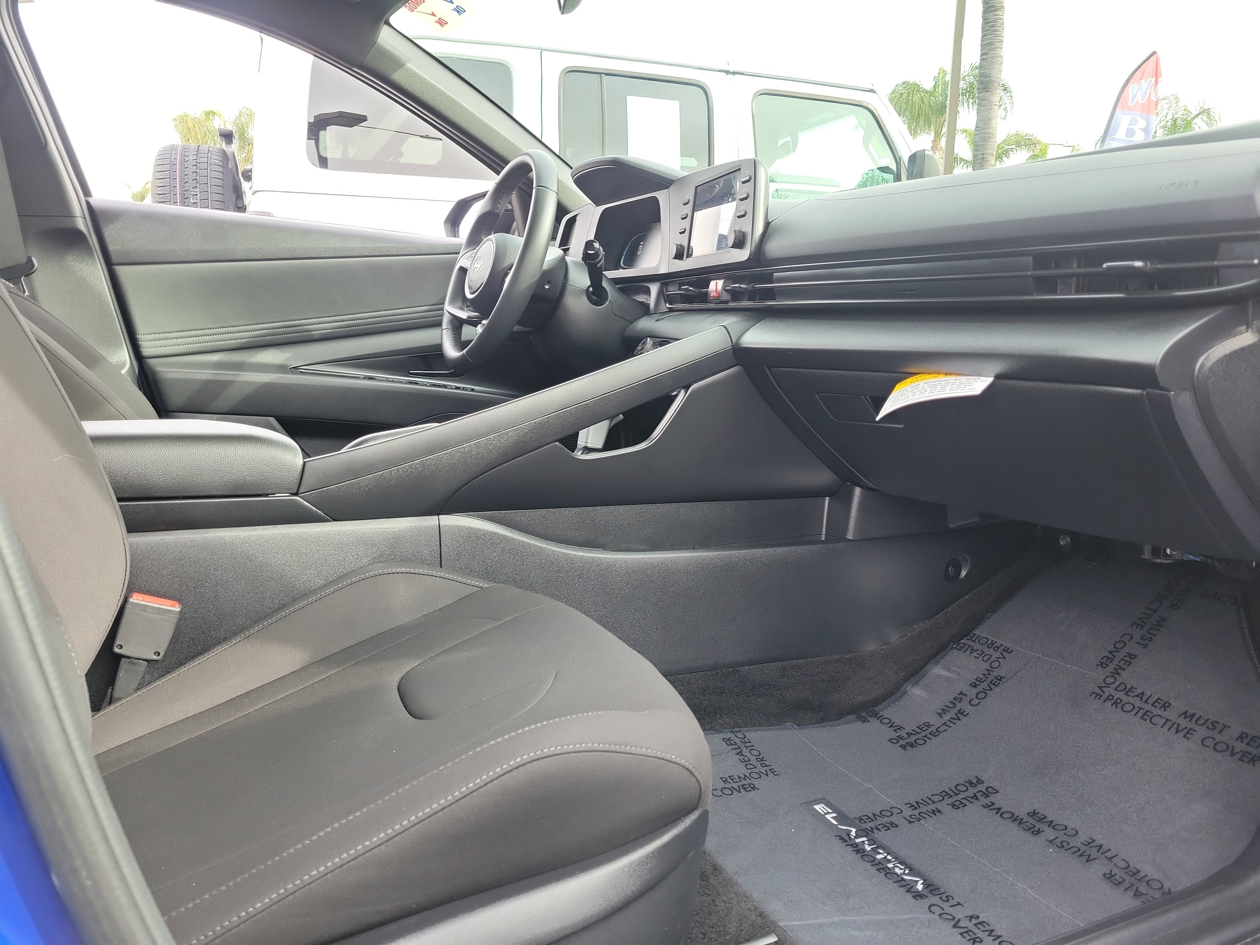 Certified 2025 Hyundai Elantra Sport image 22