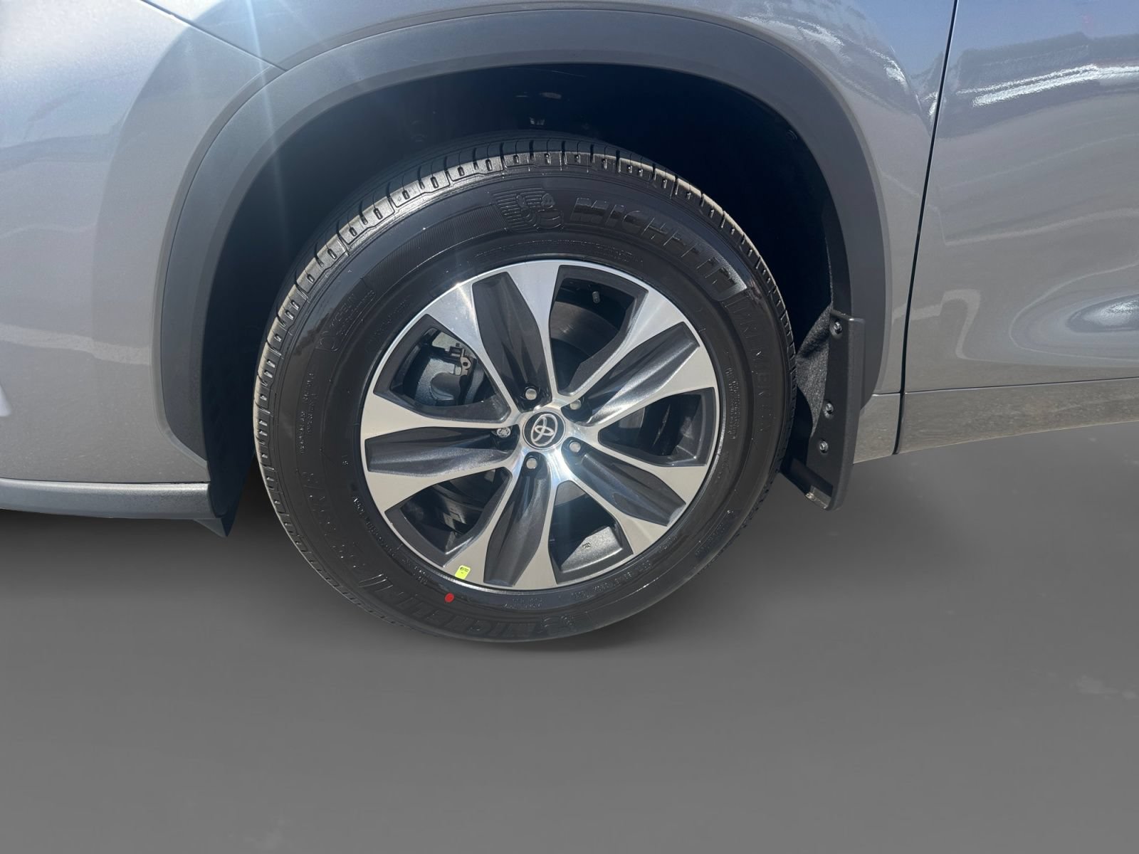 New 2026 Toyota Highlander XLE AWD/4WD image 14