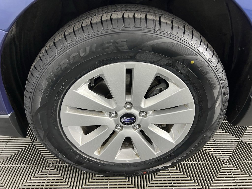 Used 2019 Subaru Outback 2.5i Premium image 11