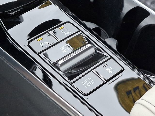 Used 2022 Hyundai Sonata Limited image 25