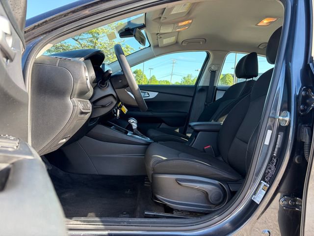 Used 2023 Kia Forte LXS FWD image 15