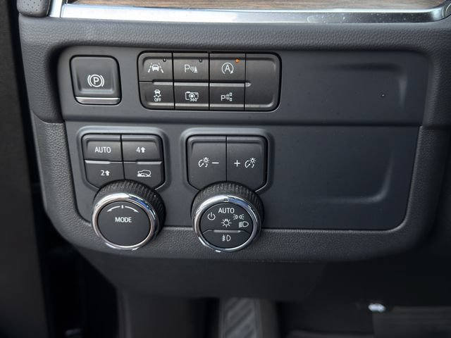 Certified 2025 Chevrolet Tahoe High Country AWD/4WD image 23
