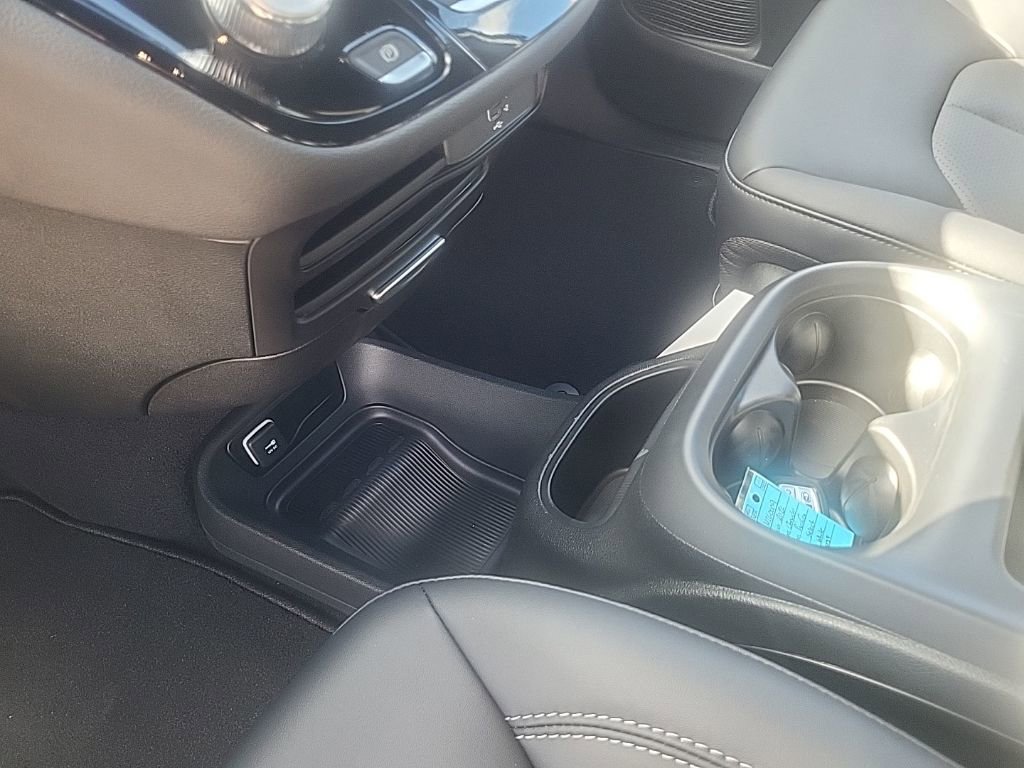 New 2026 Chrysler Pacifica Select image 10