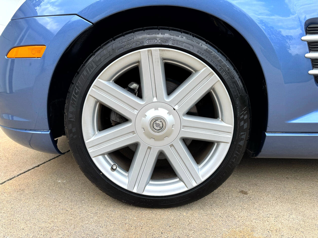 Used 2005 Chrysler Crossfire Limited image 40