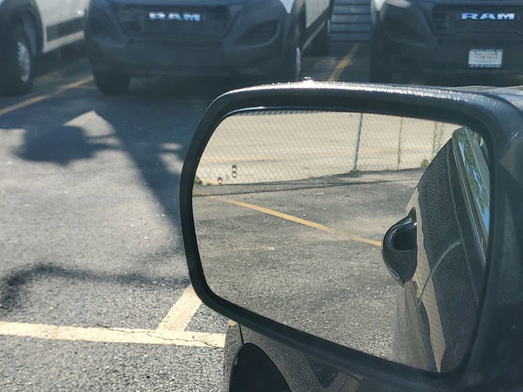 Used 2024 Ford Edge Titanium image 25