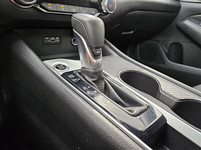 Used 2025 Nissan Altima 2.5 SV FWD image 14