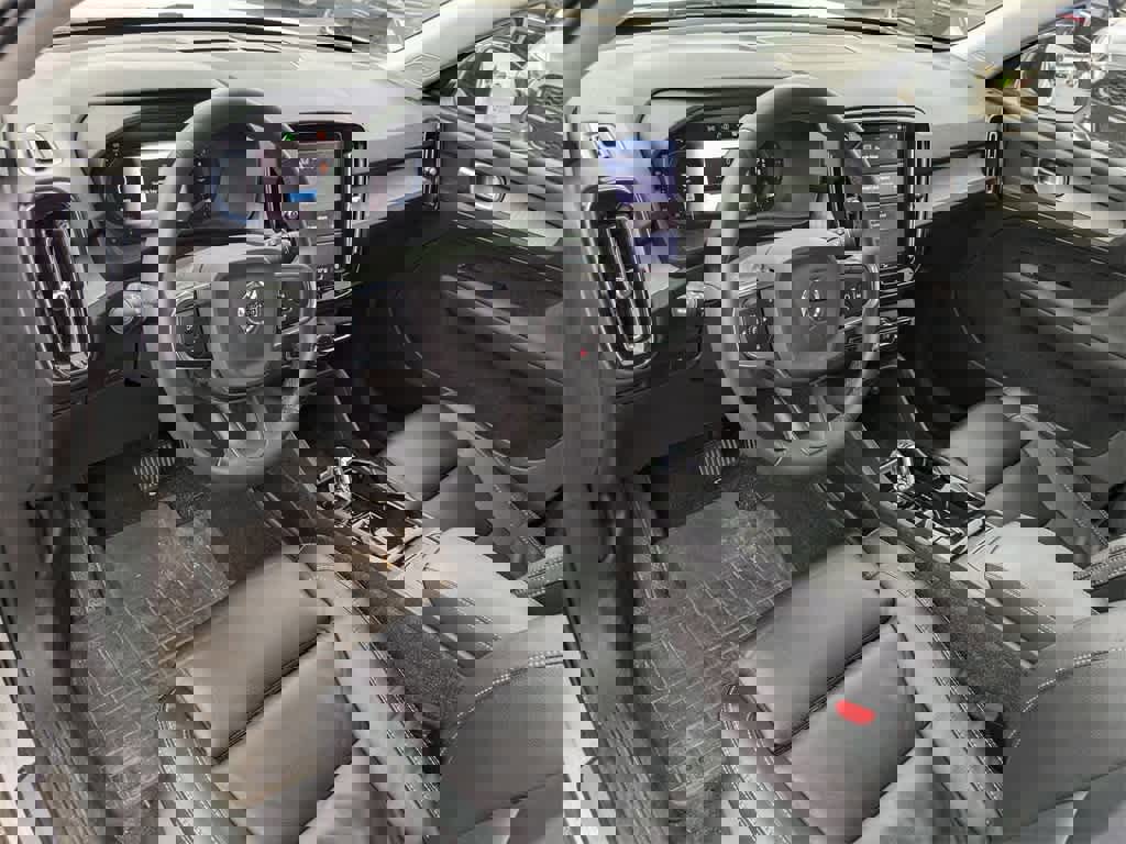 Used 2023 Volvo XC40 B5 Plus w/ Driver Assist Package image 12