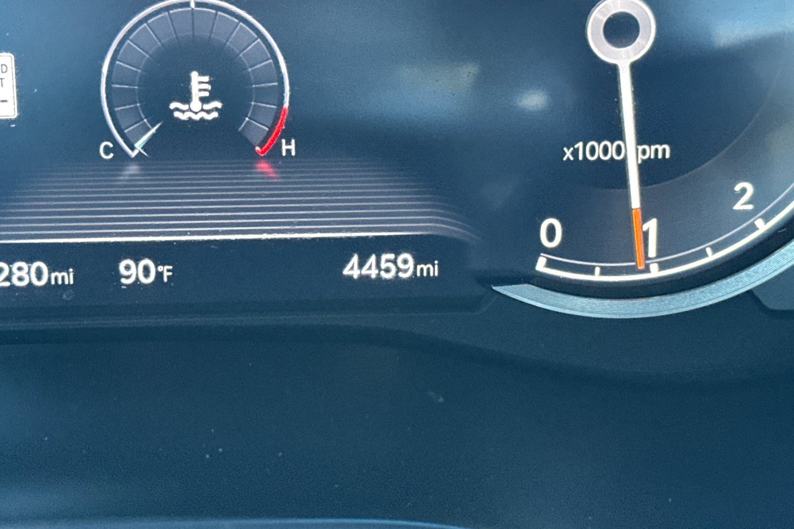 Used 2025 Genesis G70 2.5T image 26