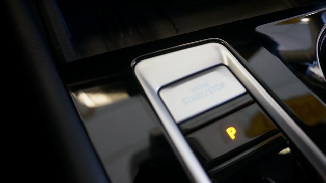 Certified 2025 Volkswagen Atlas SEL image 25