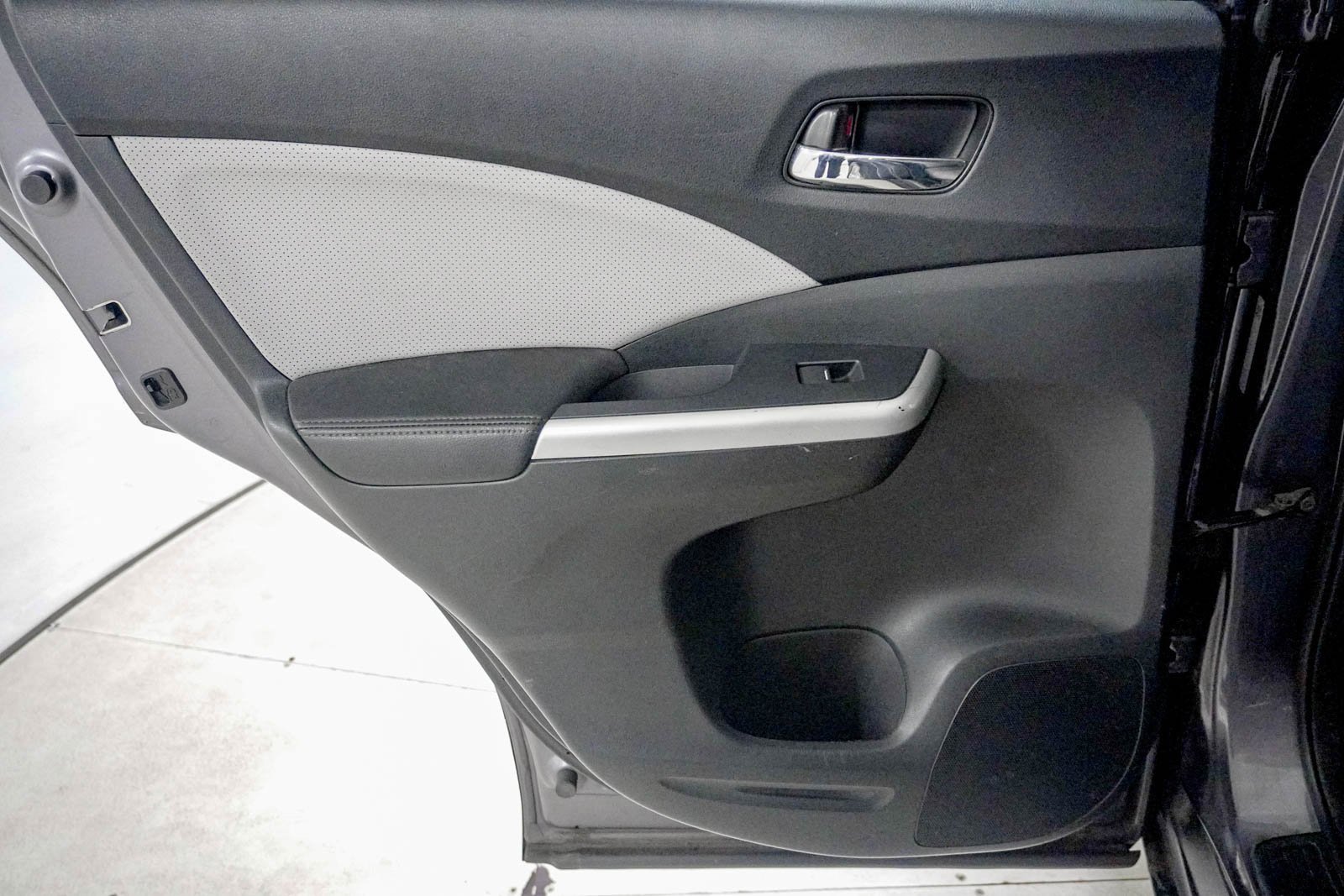 Used 2016 Honda CR-V EX-L image 38