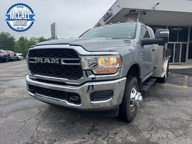 Used 2023 RAM 3500 Tradesman AWD/4WD image 1