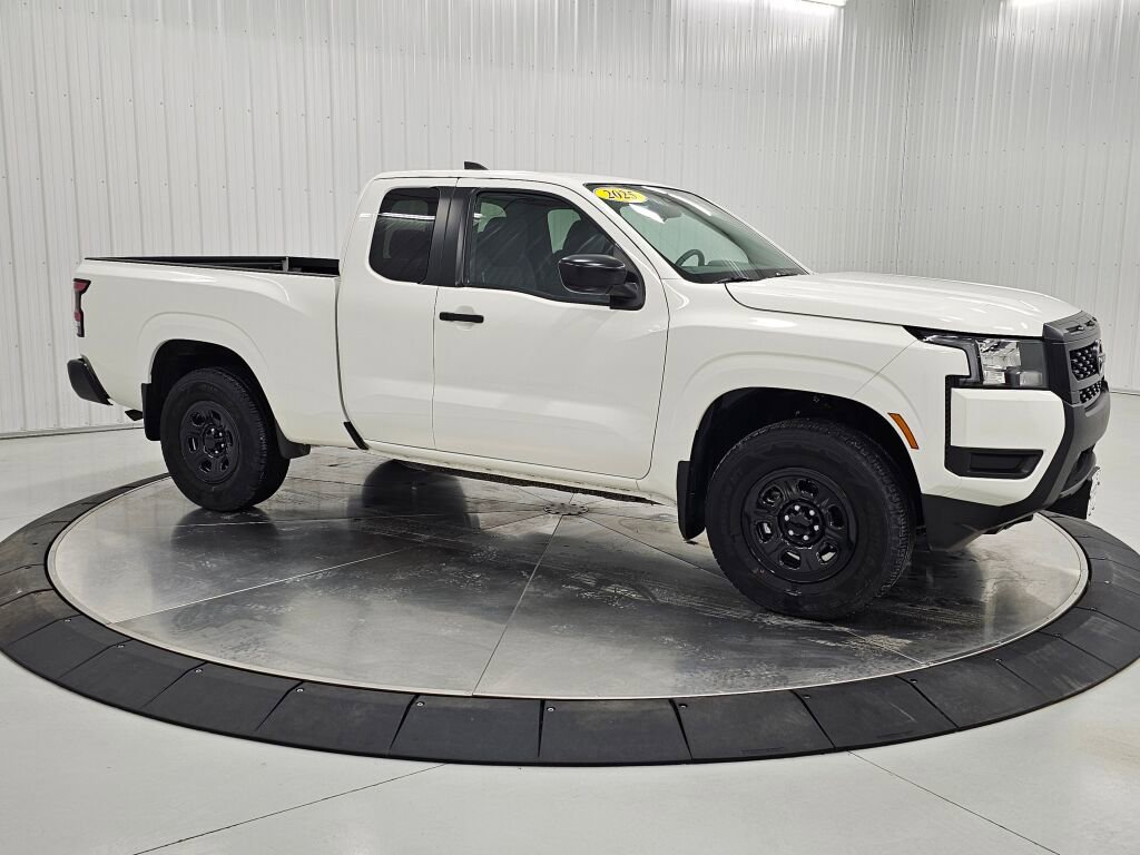Used 2025 Nissan Frontier S AWD/4WD image 7