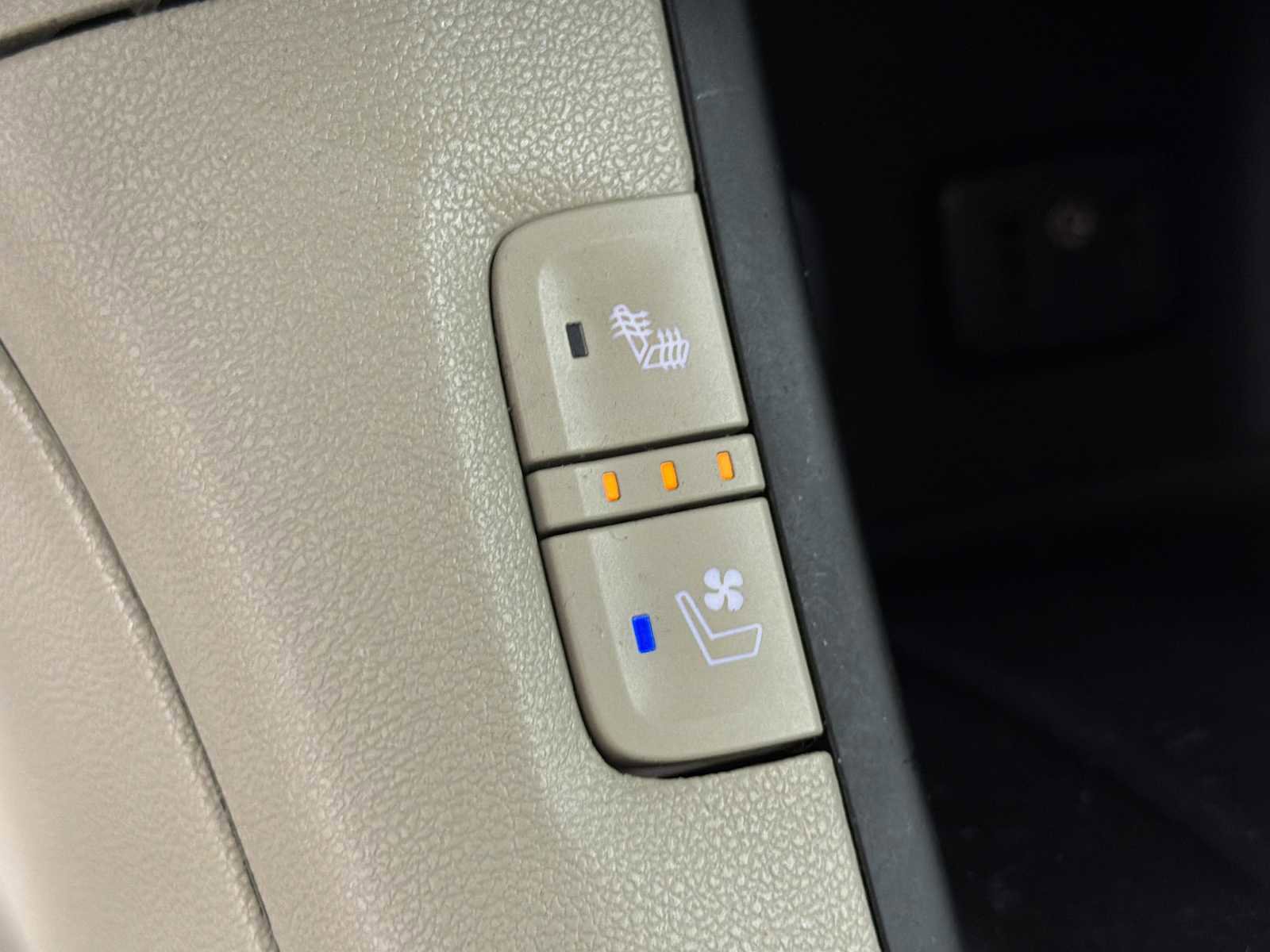 Used 2018 GMC Acadia Denali w/ Technology Package image 31