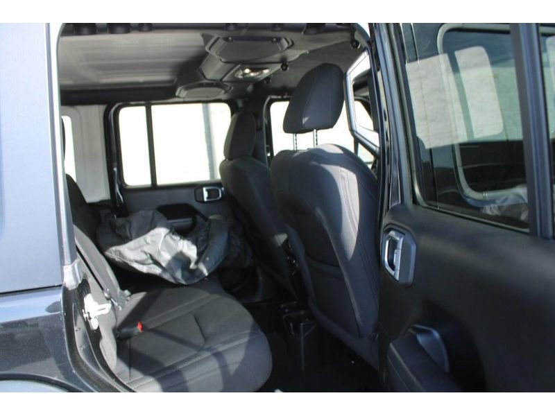 Used 2022 Jeep Wrangler Unlimited Sport AWD/4WD image 12