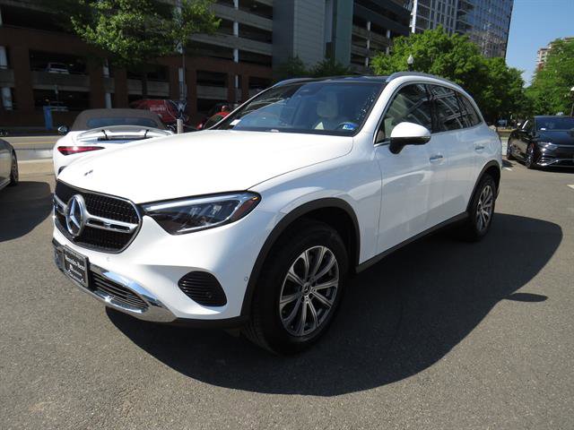 Used 2026 Mercedes-Benz GLC 300 4MATIC image 1