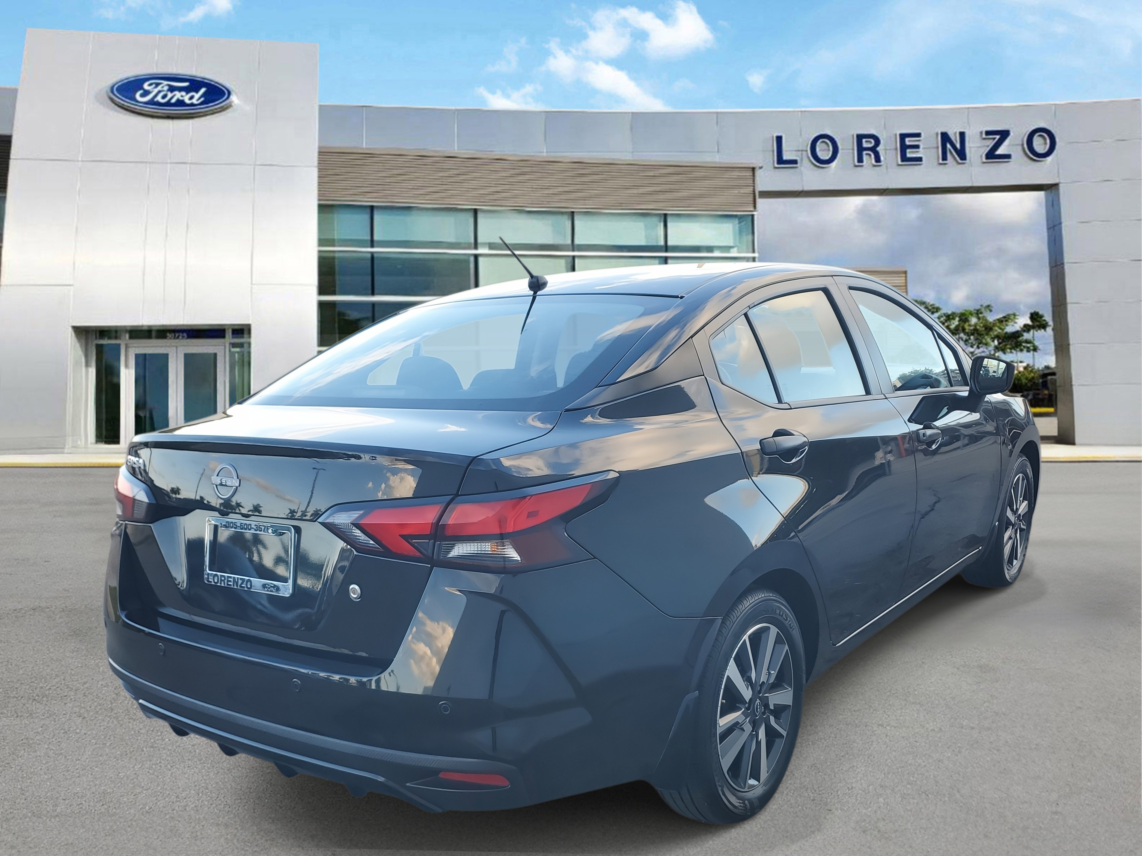 Used 2025 Nissan Versa S w/ S Plus Package image 5