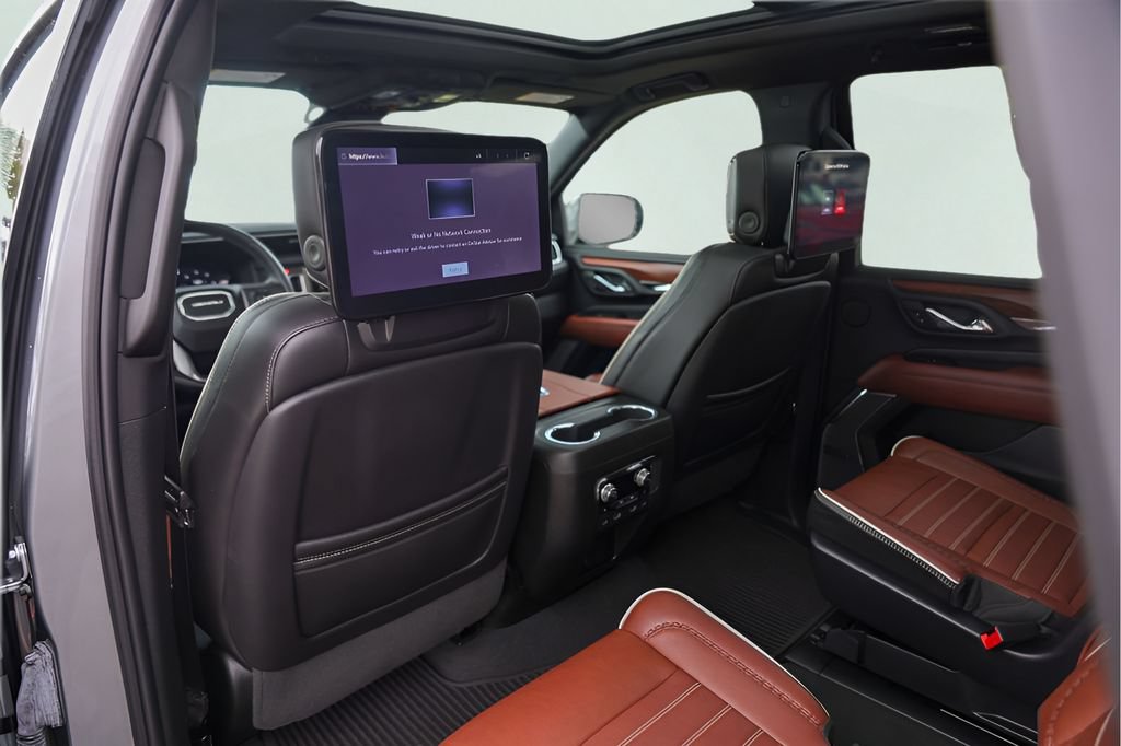 Used 2023 GMC Yukon Denali Ultimate AWD/4WD image 27
