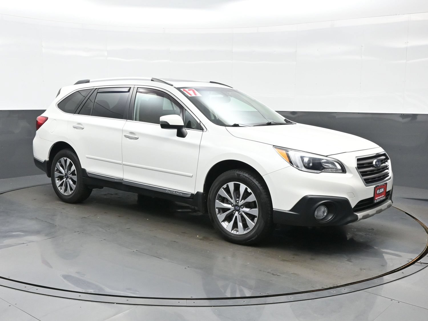 Used 2017 Subaru Outback 2.5i Touring w/ Popular Package #5A AWD/4WD image 8
