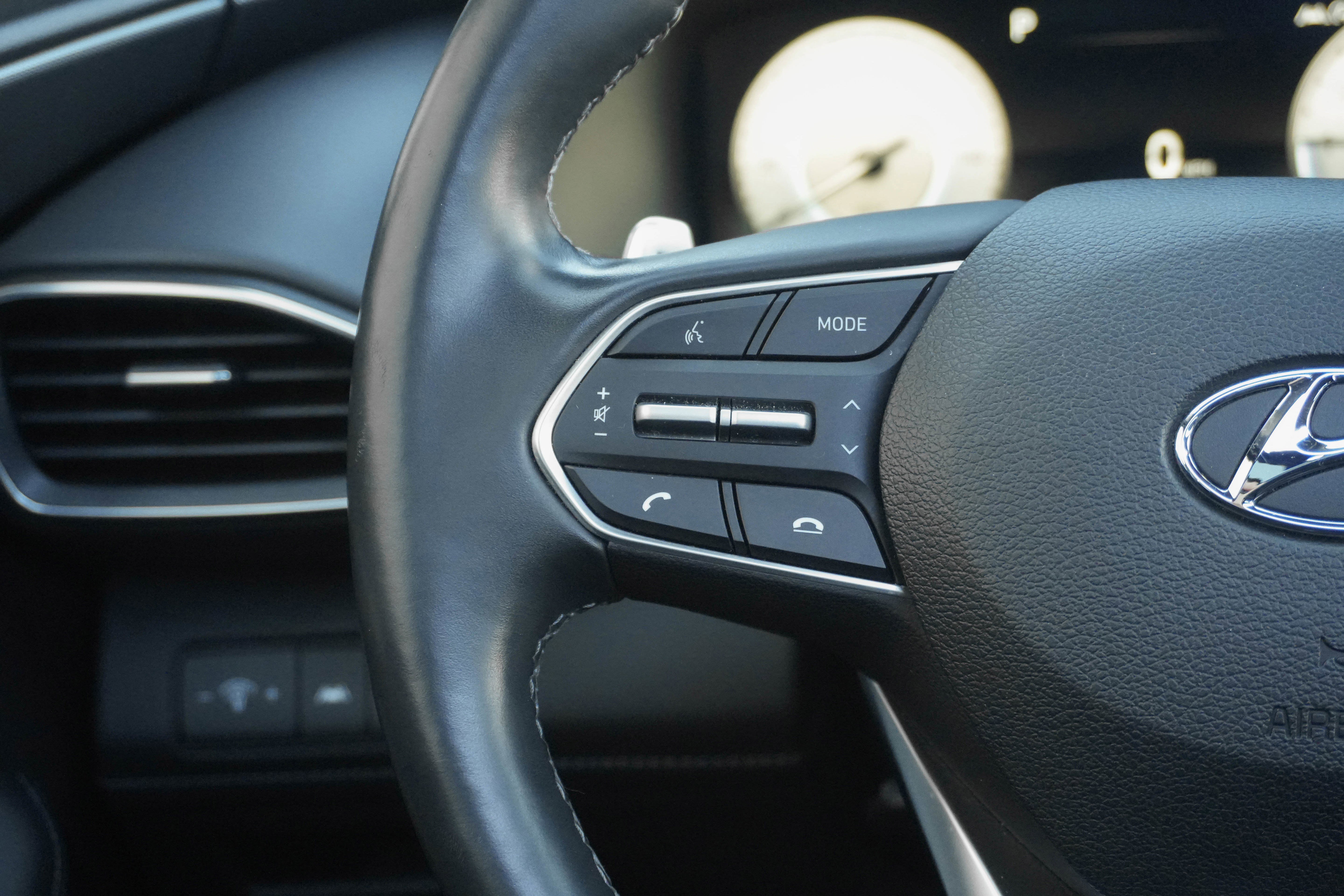 Used 2021 Hyundai Santa Fe Limited w/ Cargo Package image 16