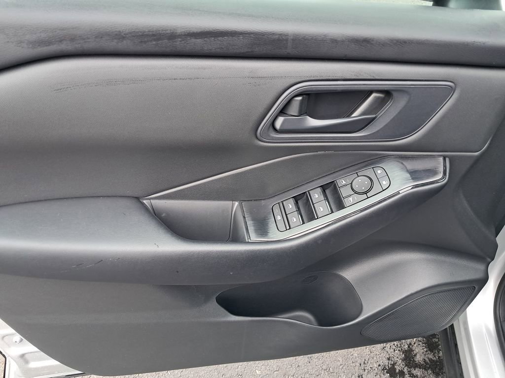 Certified 2024 Nissan Rogue S image 12