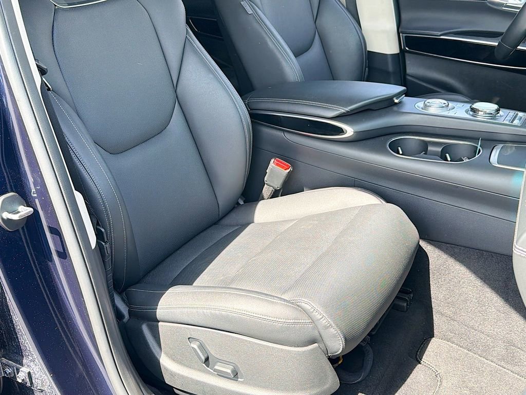 Used 2025 Genesis GV70 2.5T image 20