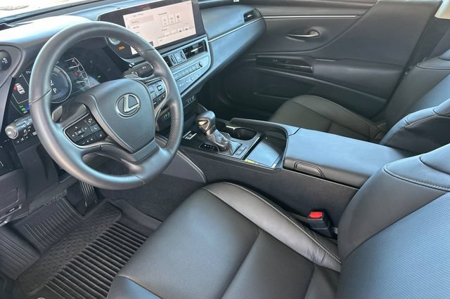 Used 2025 Lexus ES 300h w/ Premium Package FWD image 11