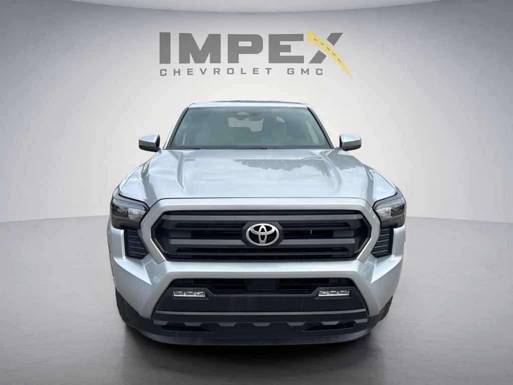 Used 2025 Toyota Tacoma SR5 AWD/4WD image 8