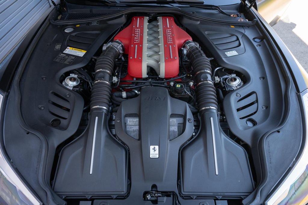 Certified 2018 Ferrari GTC4Lusso AWD/4WD image 8