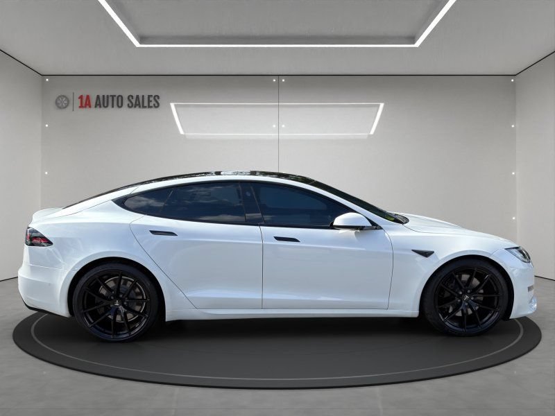 Used 2022 Tesla Model S AWD/4WD image 6