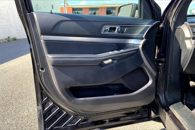 Used 2019 Ford Explorer XLT AWD/4WD image 22