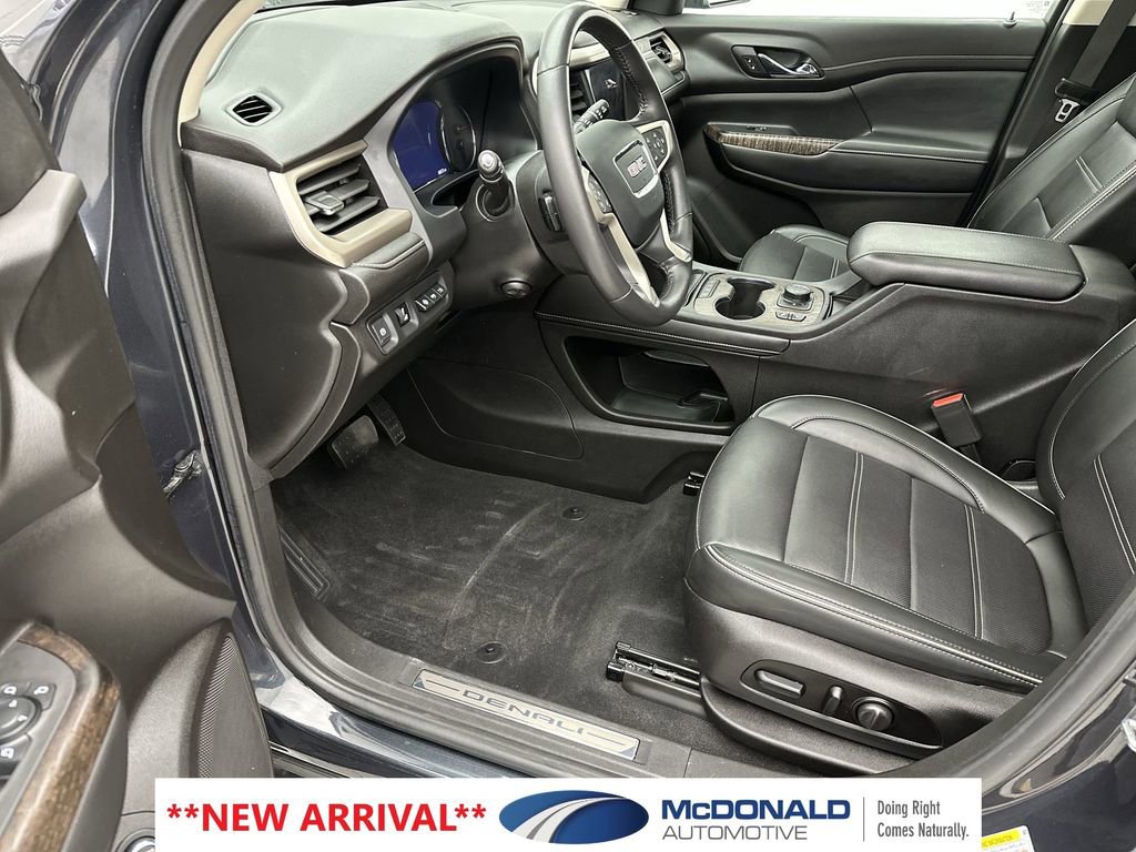 Used 2021 GMC Acadia Denali w/ Denali Ultimate Package AWD/4WD image 11