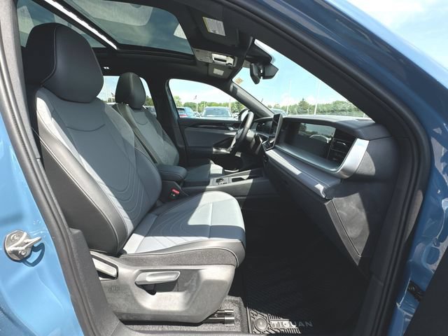 New 2026 Volkswagen Tiguan SE R-Line FWD image 28