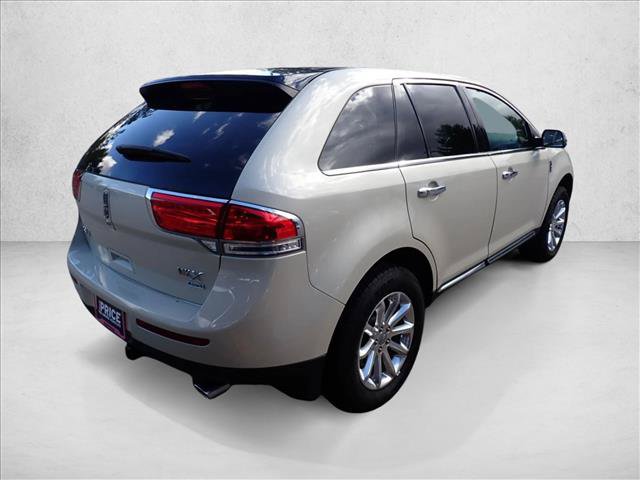Used 2015 Lincoln MKX AWD w/ Equipment Group 102A image 4