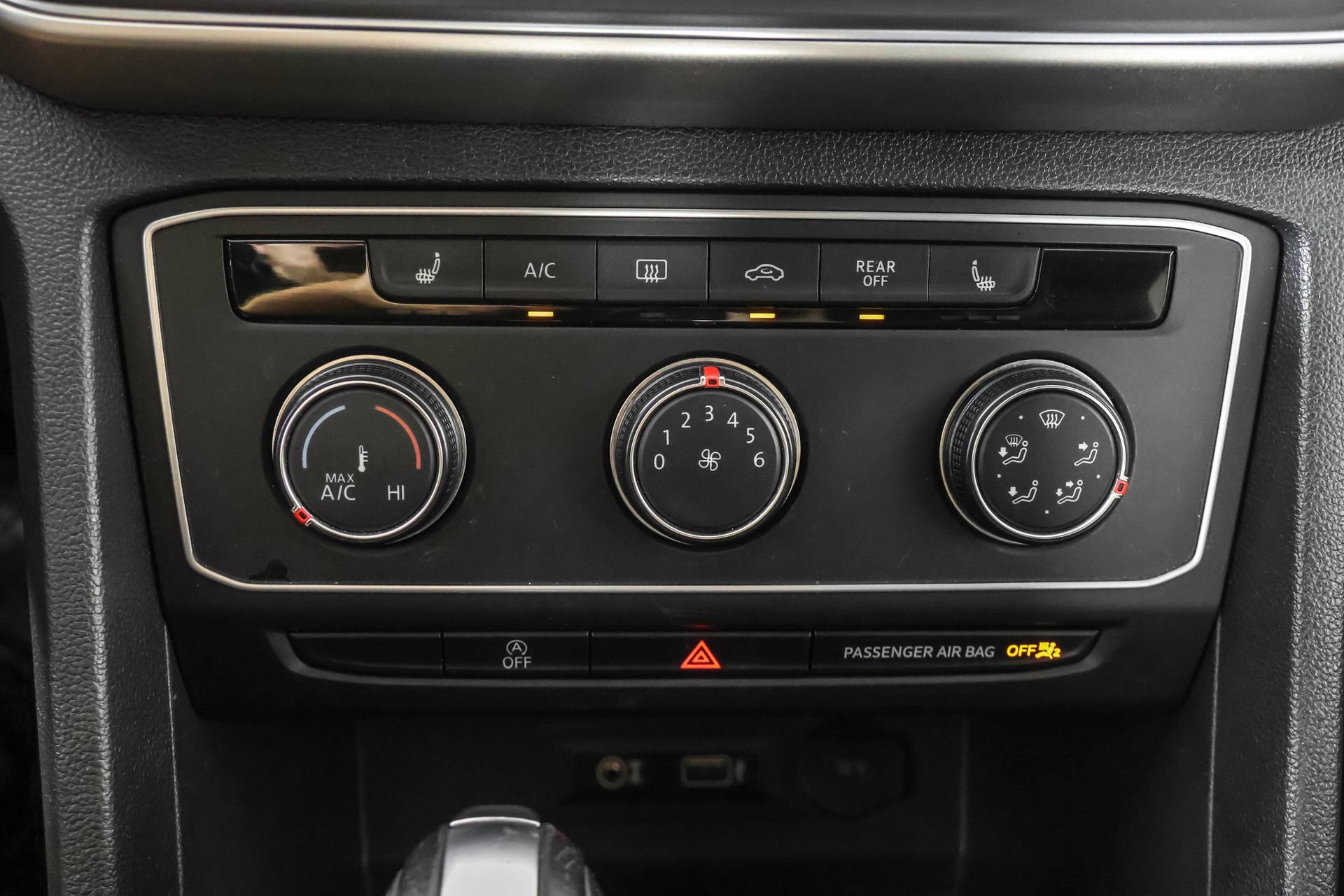 Used 2018 Volkswagen Atlas SE AWD/4WD image 29