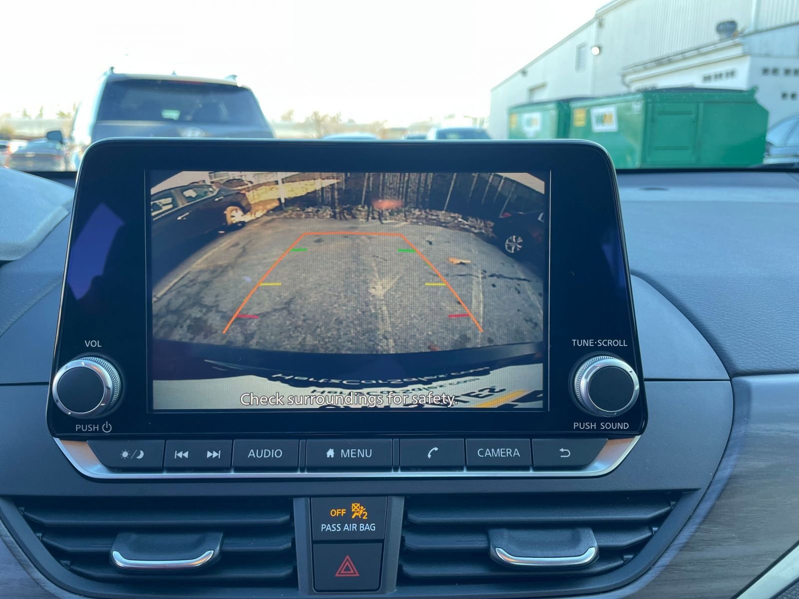 Used 2025 Nissan Altima 2.5 SV image 17