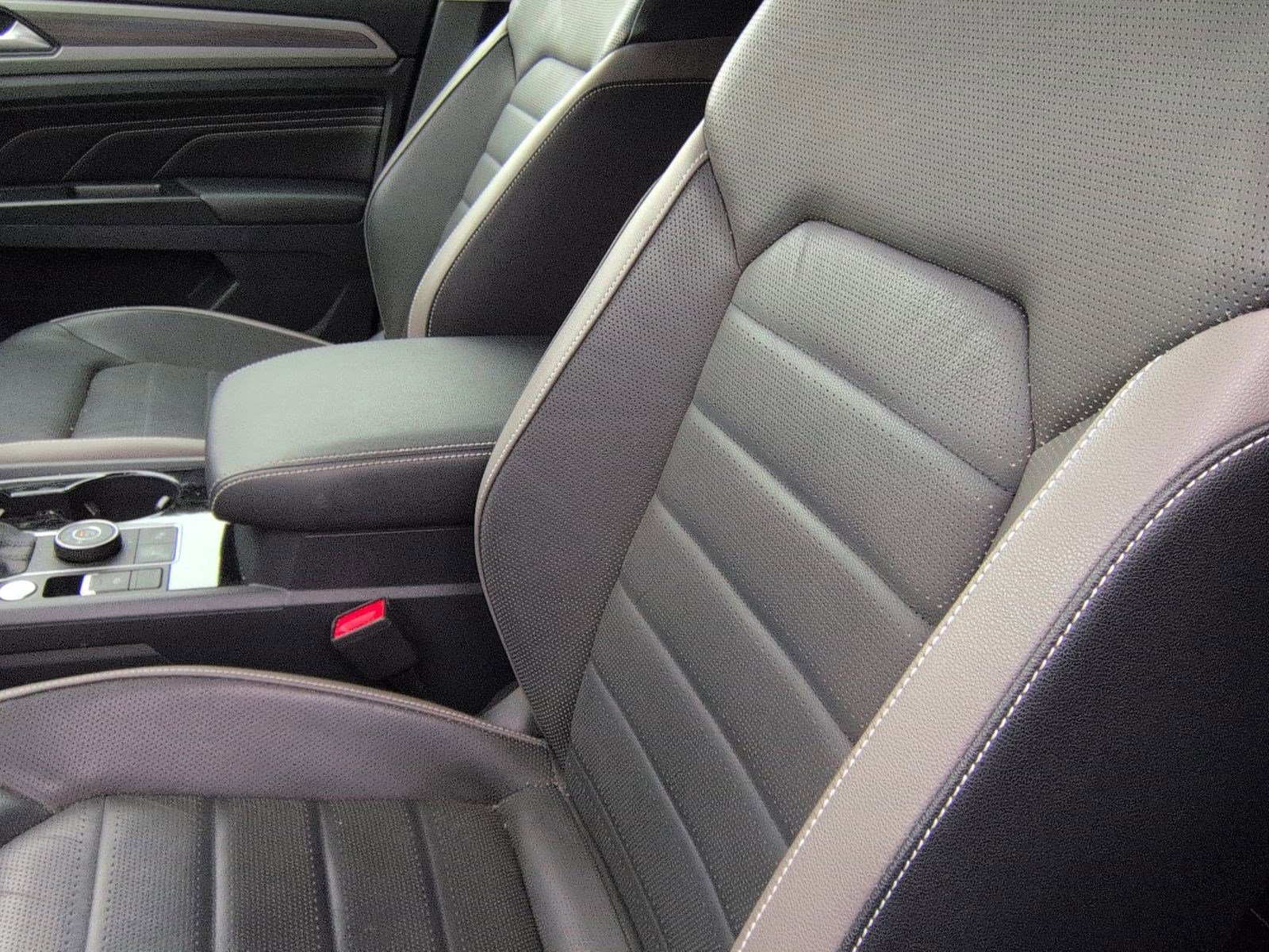 Used 2021 Volkswagen Atlas SEL Premium image 15