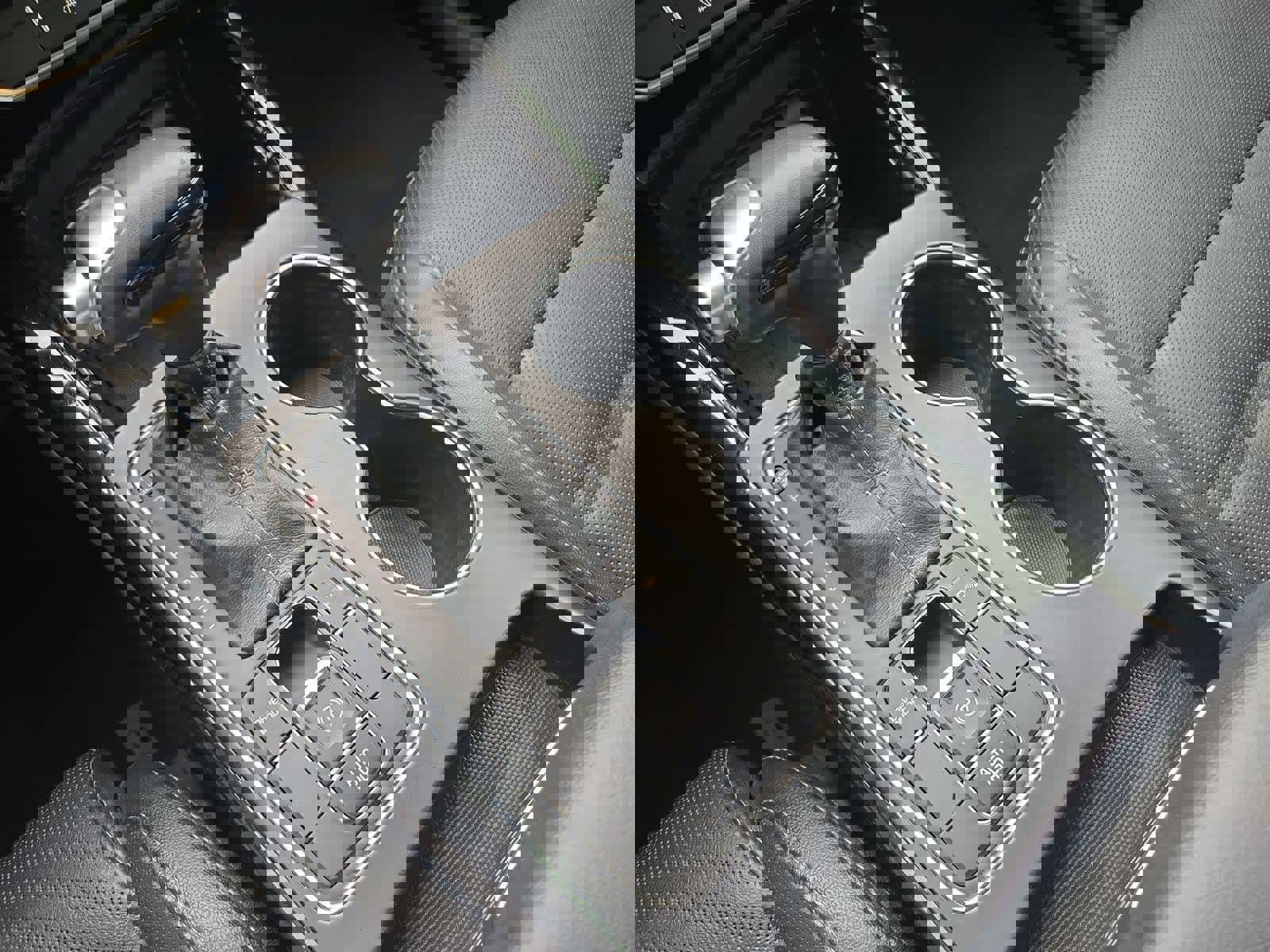 Used 2019 Kia Sorento SX image 34