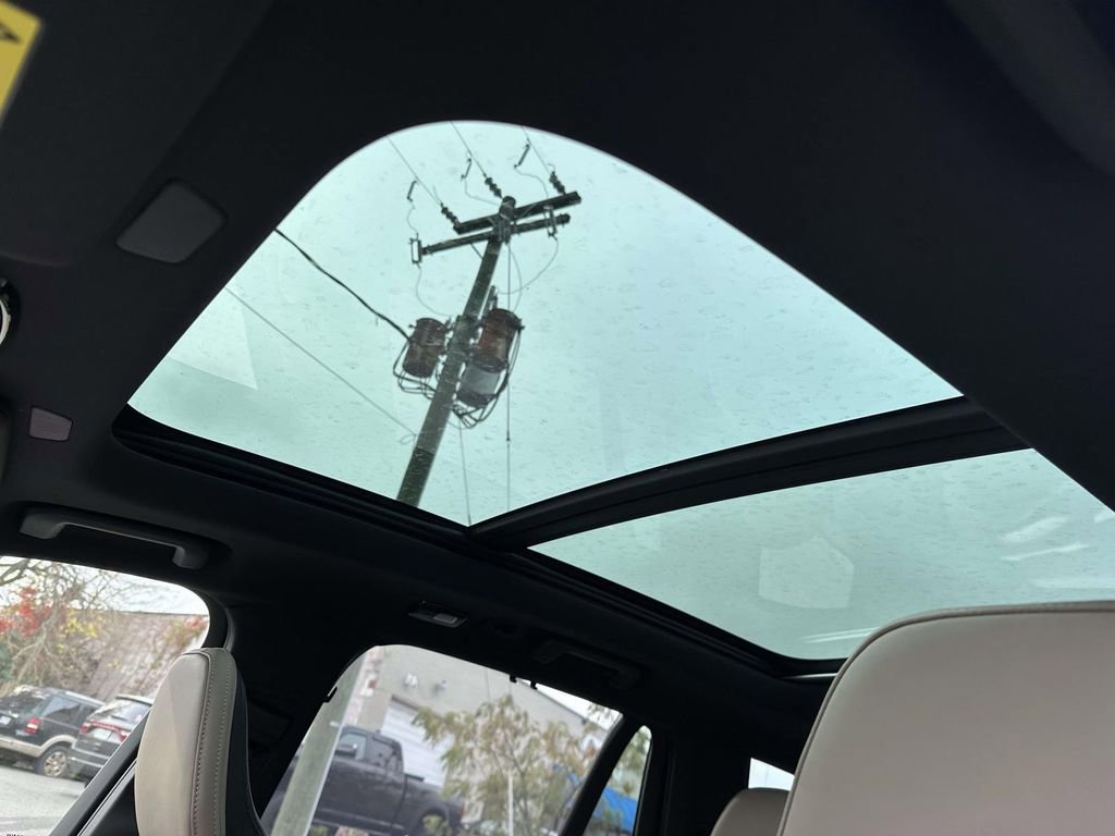 New 2026 Volvo XC90 B6 Ultra w/ Protection Package image 18