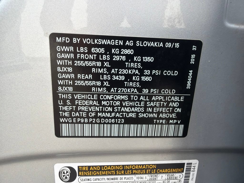 Used 2016 Volkswagen Touareg TDI w/ Technology Pkg AWD/4WD image 42