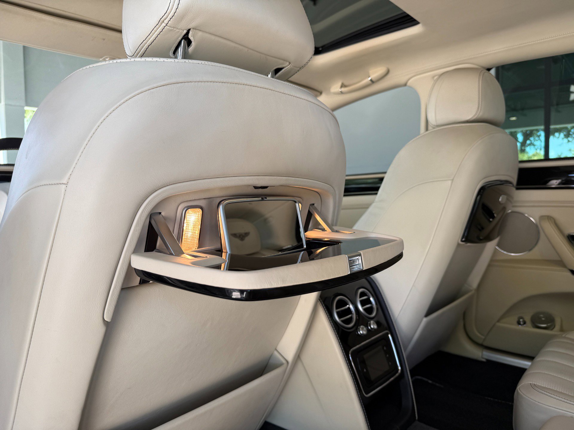 Used 2014 Bentley Flying Spur W12 AWD/4WD image 29