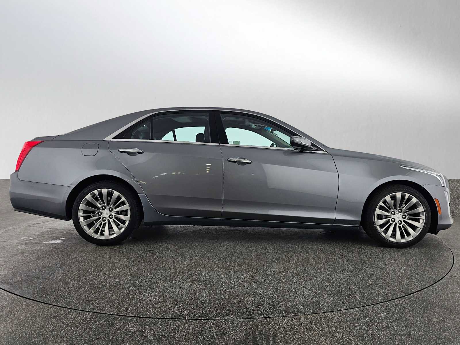 Used 2019 Cadillac CTS Luxury image 2