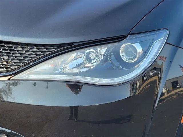 Certified 2019 Chrysler Pacifica Touring Plus w/ S Appearance Package FWD image 13