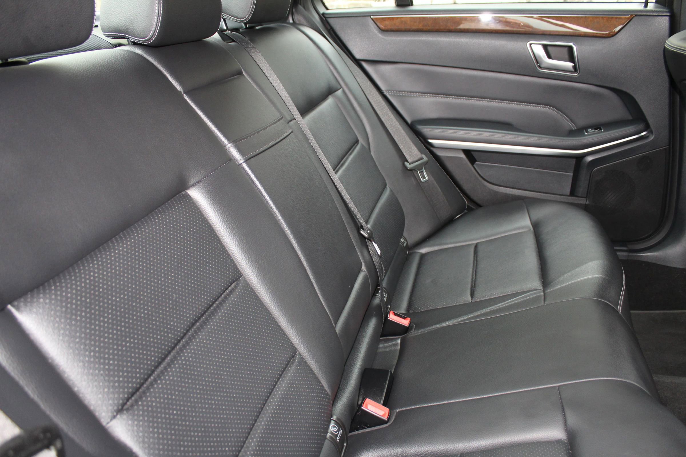 Used 2016 Mercedes-Benz E 350 4MATIC Sedan image 15