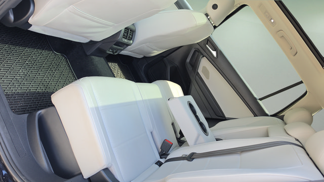 Used 2021 Volkswagen Tiguan SE w/ Panoramic Sunroof Package AWD/4WD image 36