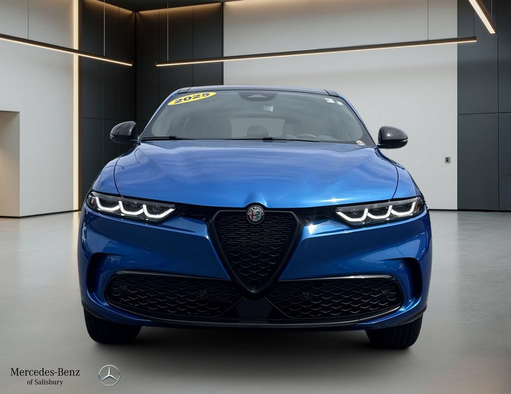 Used 2025 Alfa Romeo Tonale AWD/4WD image 2