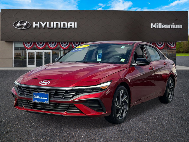 Certified 2025 Hyundai Elantra Sport FWD image 4