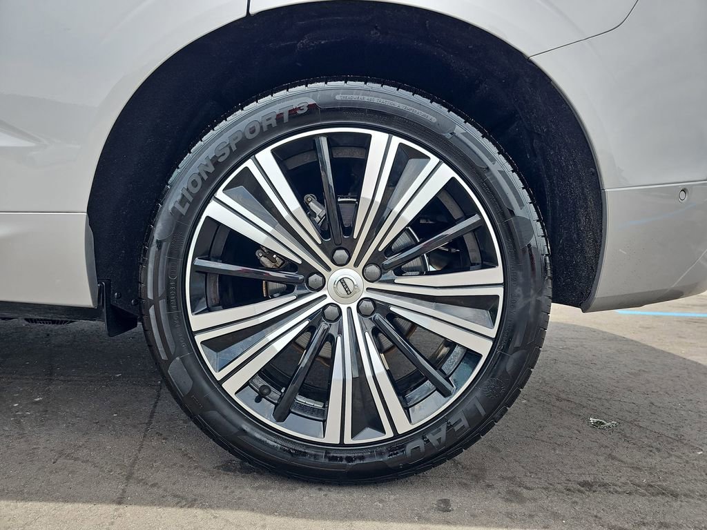 Used 2023 Volvo XC60 B5 Plus w/ Protection Package Premier FWD image 38