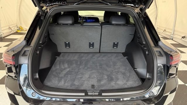 Used 2024 Chevrolet Equinox EV RS FWD image 4